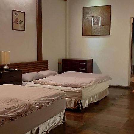 Bright Moon Homestay Dongshi  Rum bild