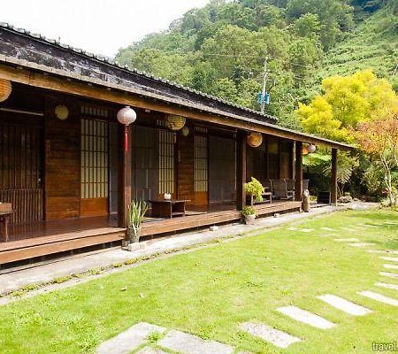 Bright Moon Homestay Dongshi  Exteriör bild