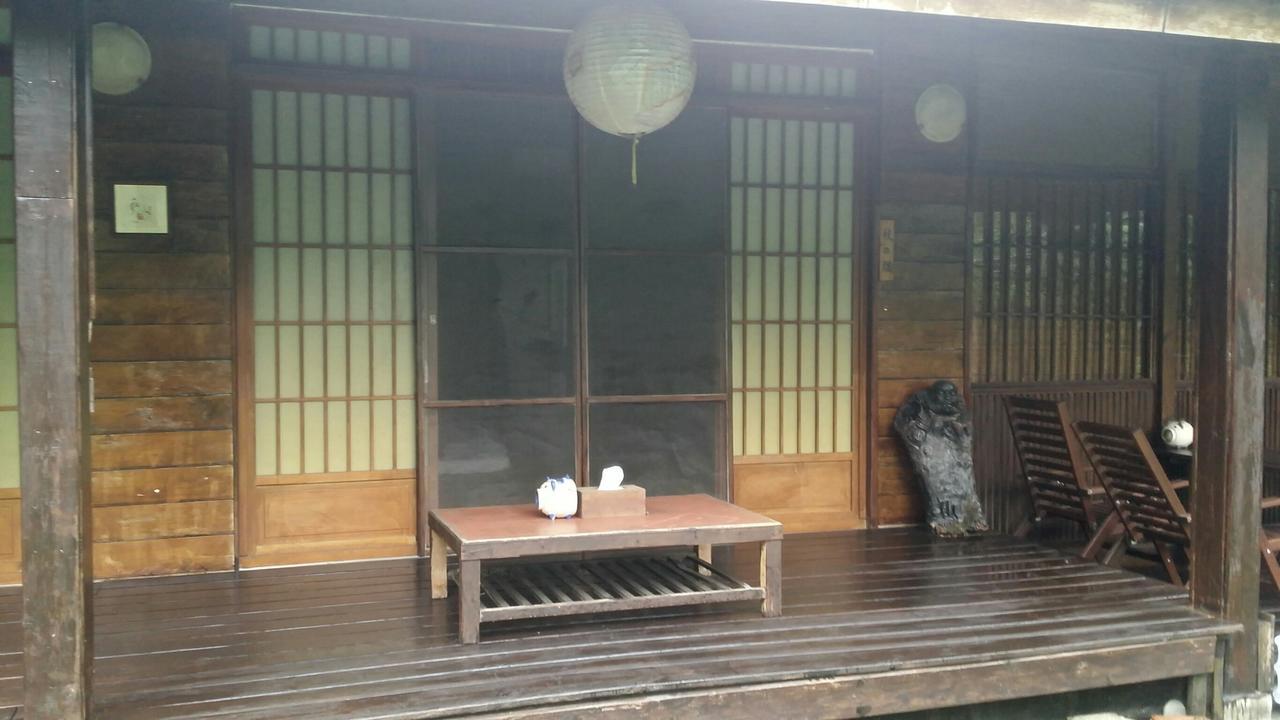 Bright Moon Homestay Dongshi  Exteriör bild