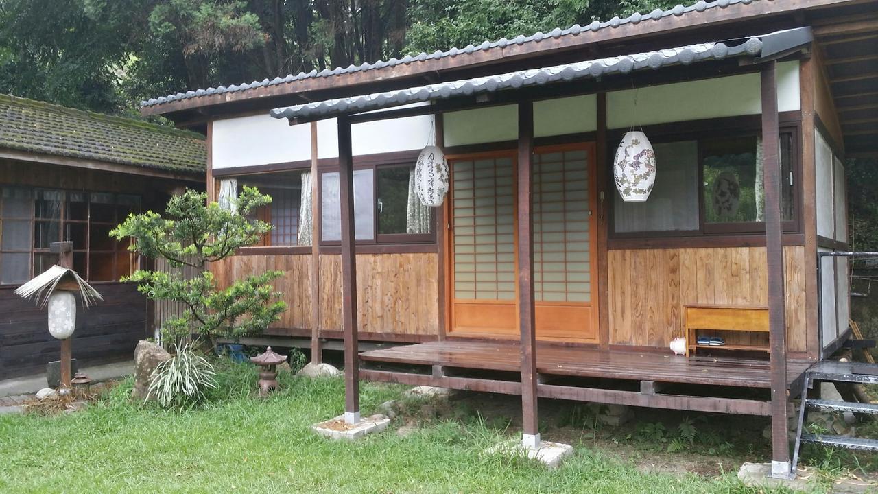 Bright Moon Homestay Dongshi  Exteriör bild