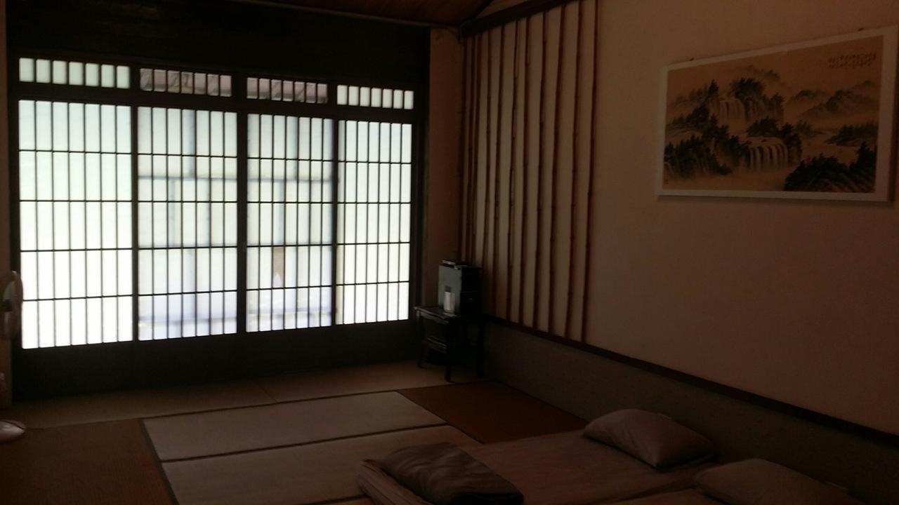 Bright Moon Homestay Dongshi  Exteriör bild