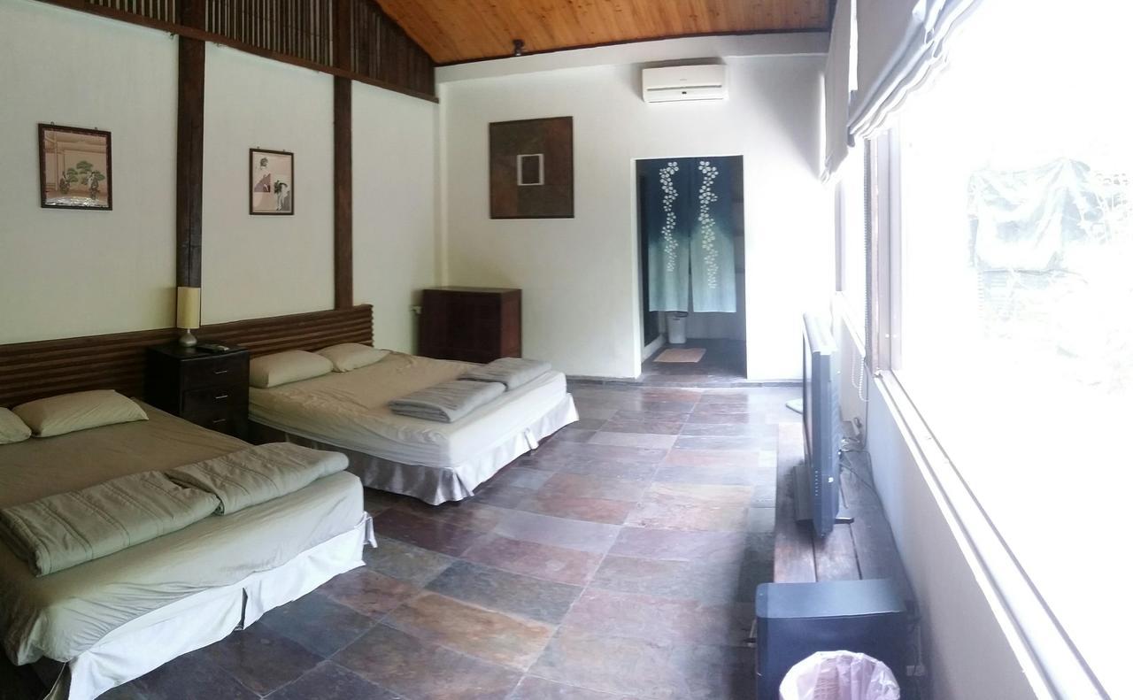 Bright Moon Homestay Dongshi  Exteriör bild